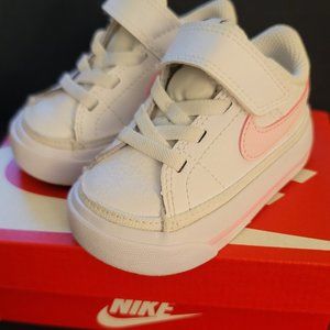 Nike Sneakers 3C